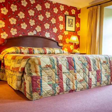 Hotel Lynhams 3*